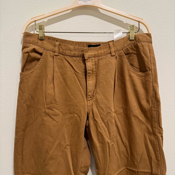 Banana Republic Tan Chinos - Picture 2 of 8